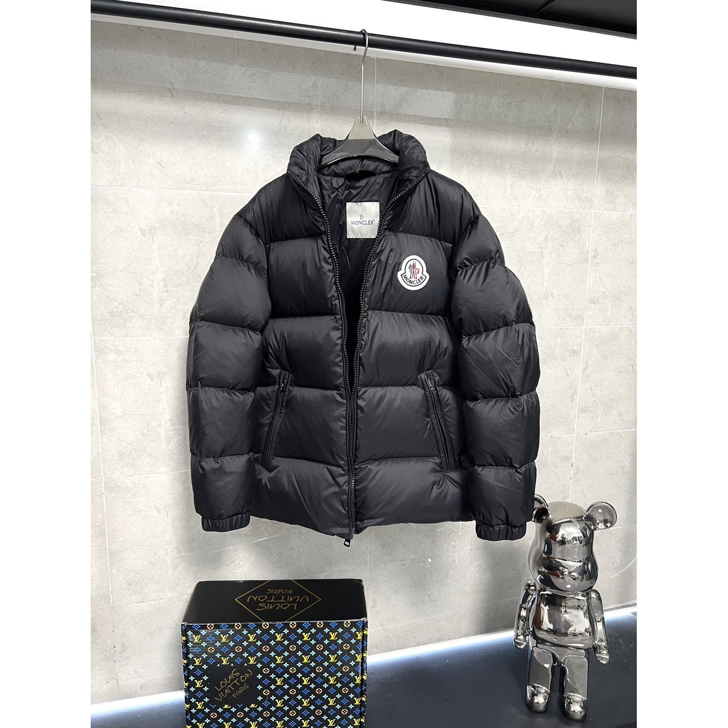 <p>Moncler Citala 短款羽绒服(黑)</p>