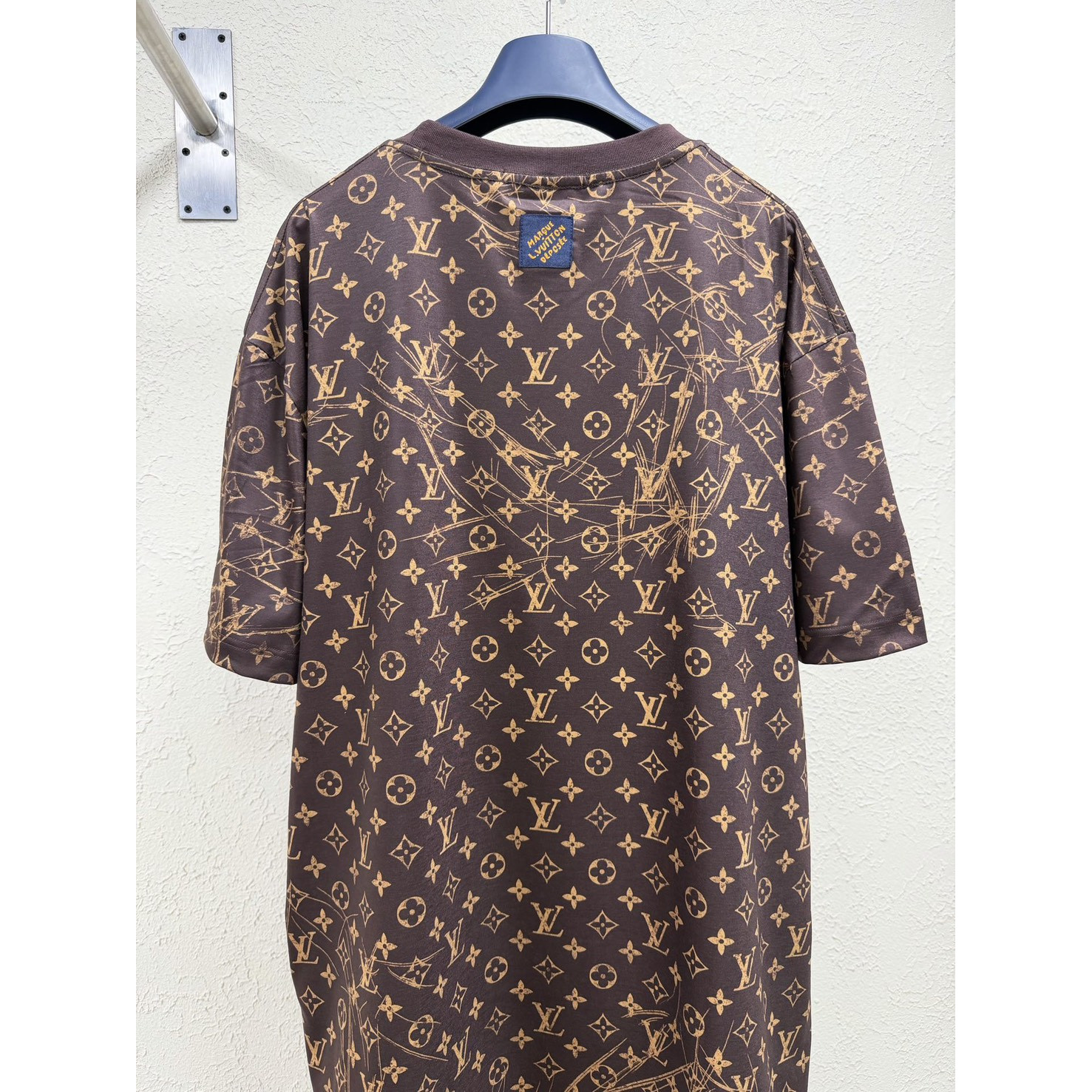 <p>LOUIS VUITTON Monogram 棉质印花短袖 T恤&nbsp;</p>