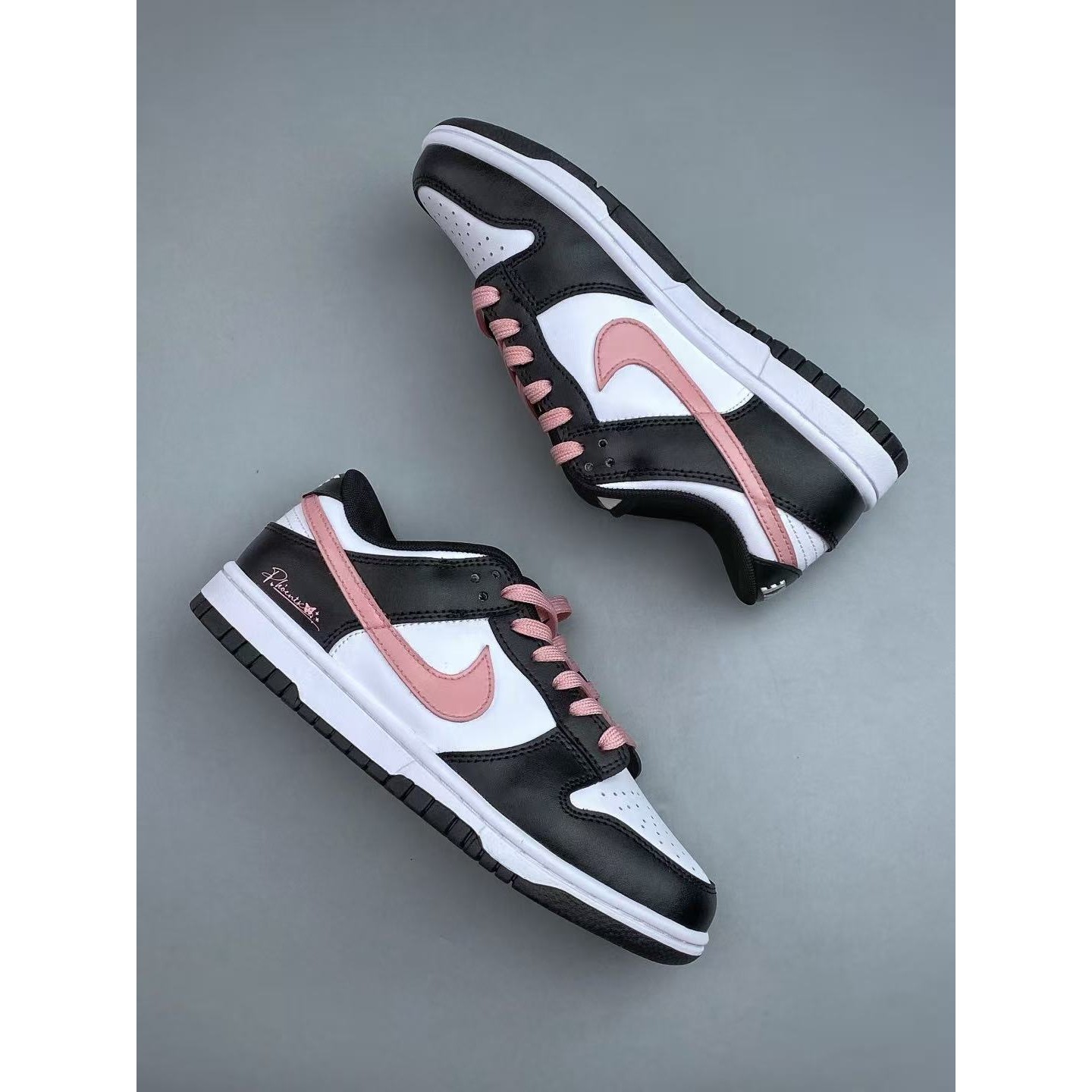 <p>YC版本 Nike &nbsp;Dunk Low 低帮休闲板鞋(黑粉)&nbsp;</p>
