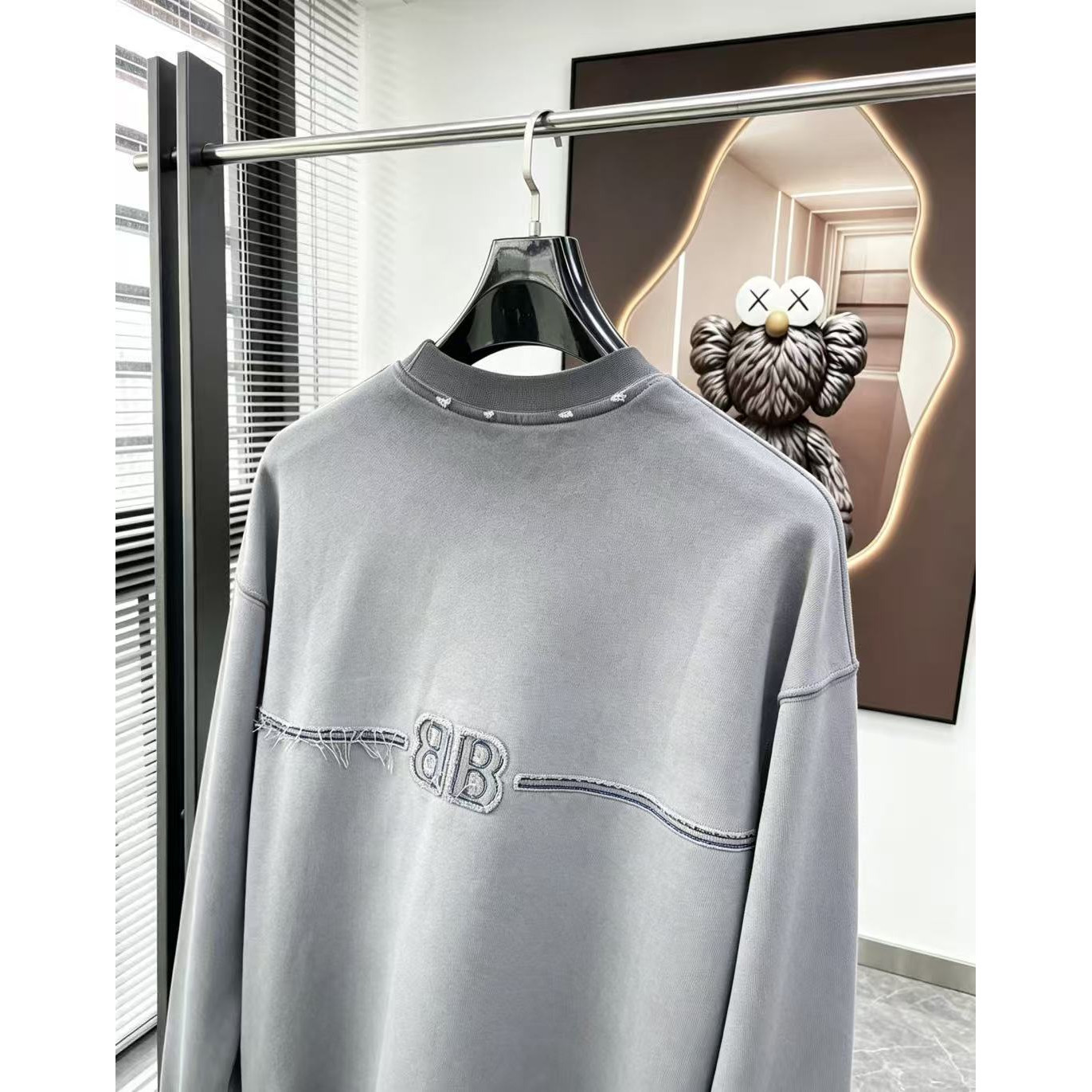 <p>Balenciaga 圓領長袖T恤(洗水灰)</p>