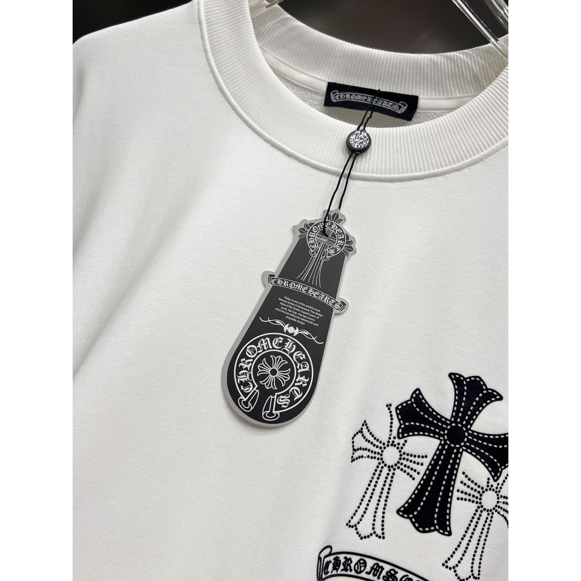 <p>CHROME HEARTS 圆领长袖卫衣(白)</p>