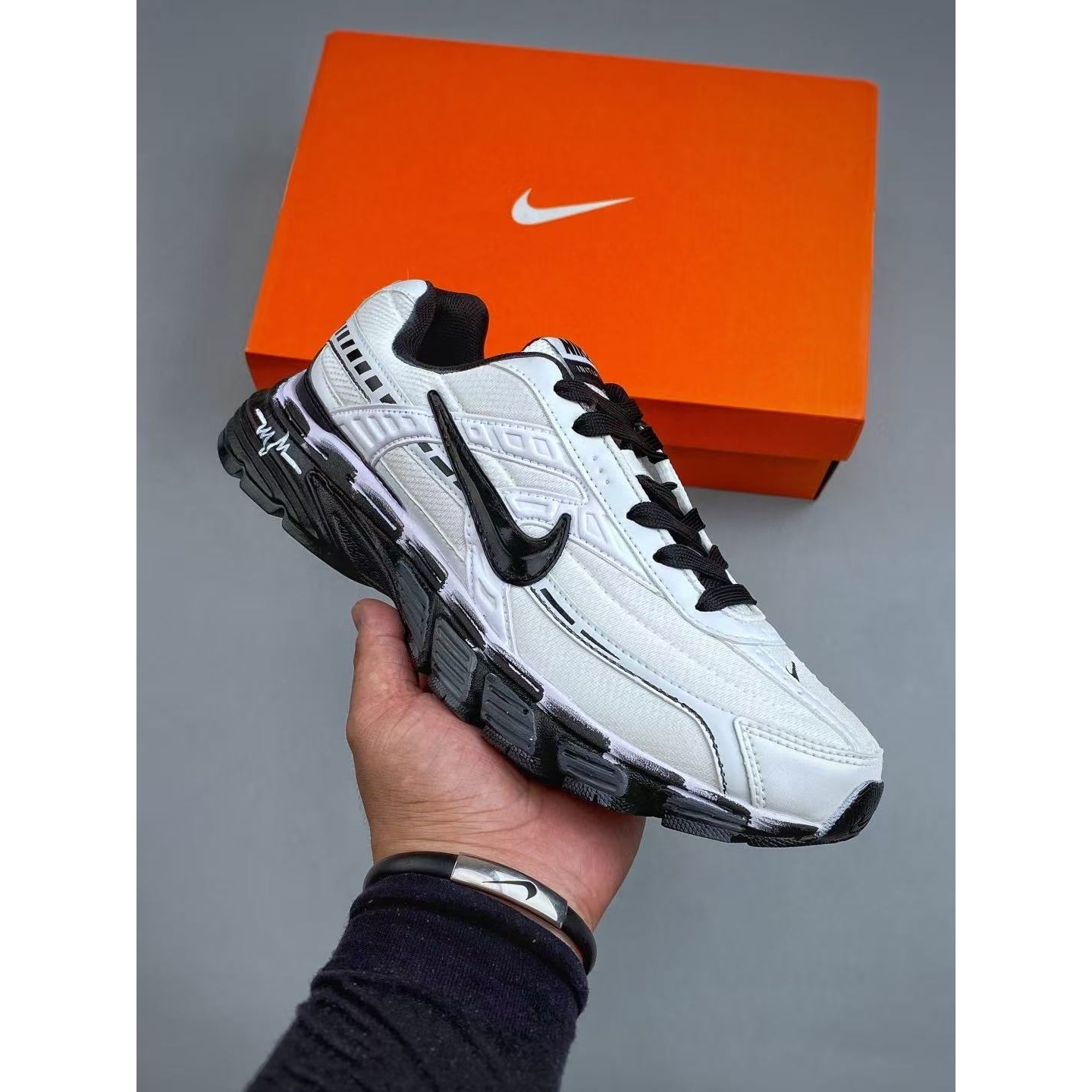 <p>NIKE INITIATOR 舒适老爹鞋 (白)</p>