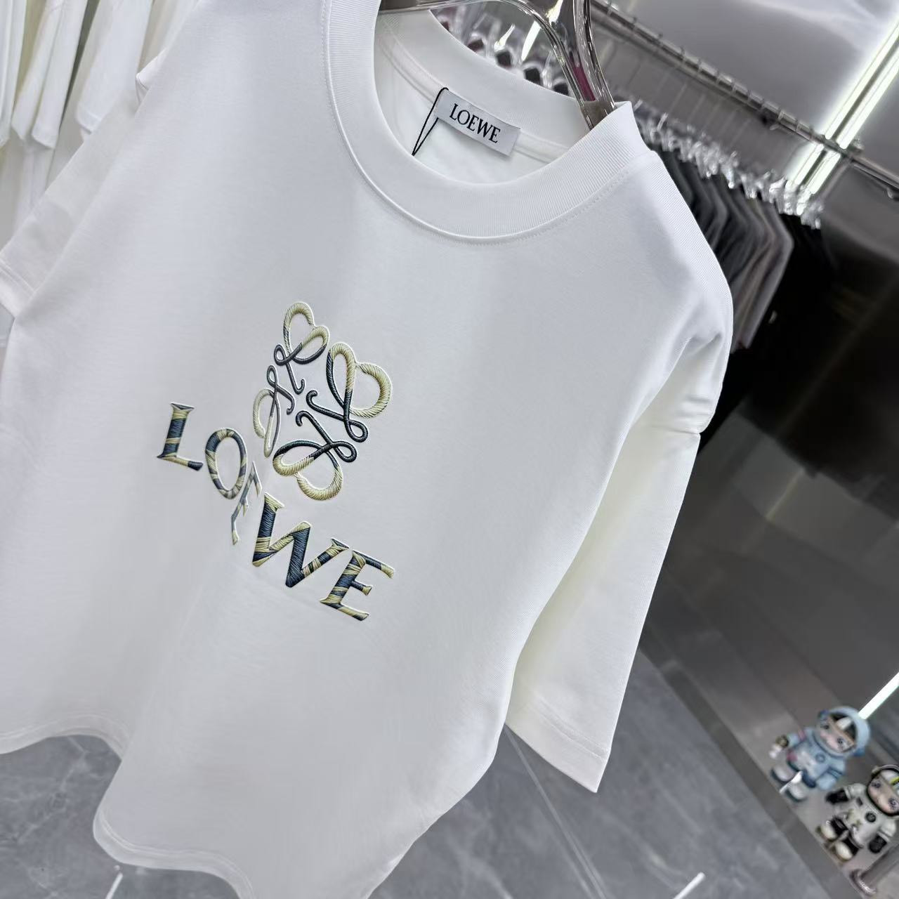 <p>LOEWE 圓領T恤</p>