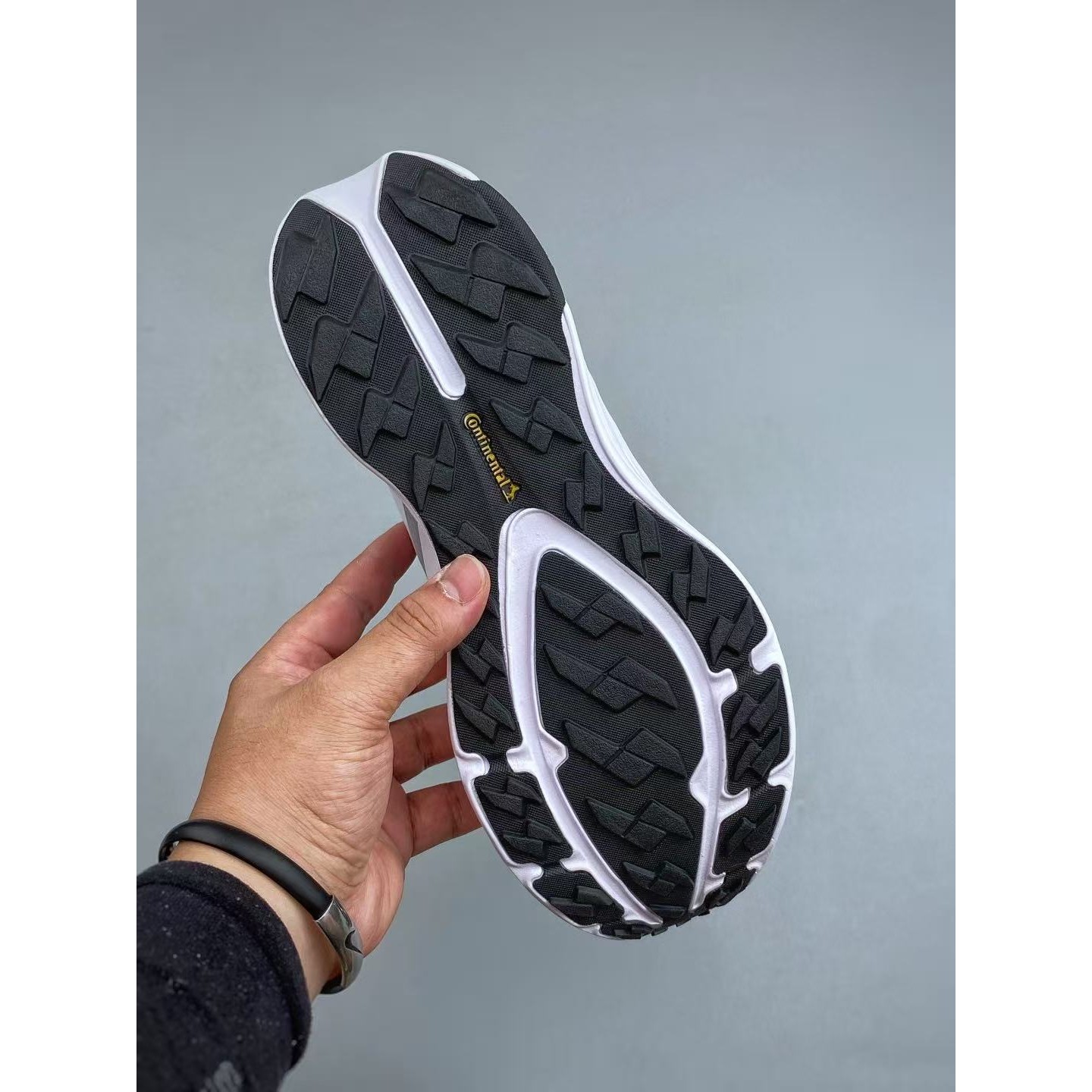 <p>Adidas Terrex Freehiker LT 运动跑步鞋(灰)</p>