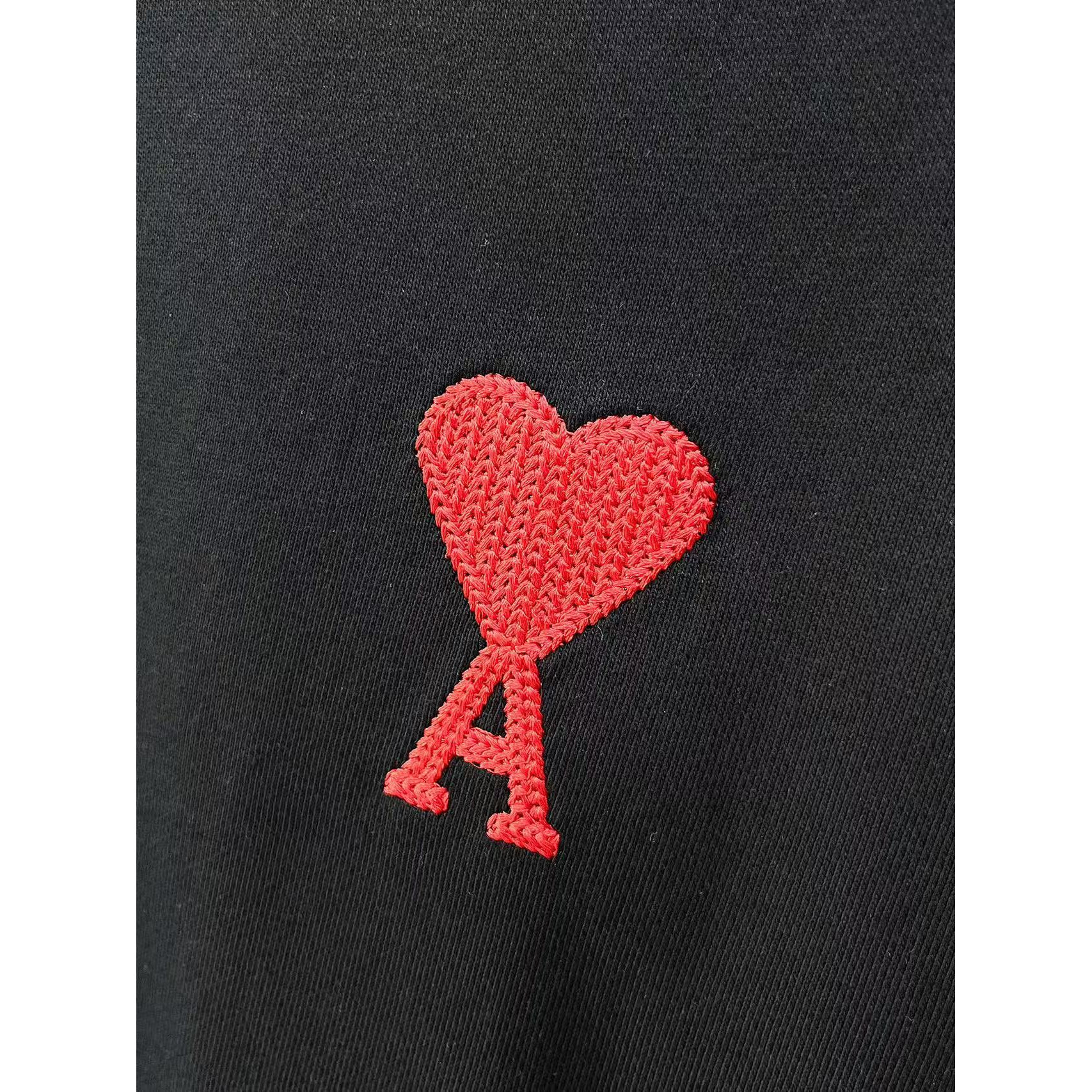 <p>AMI Paris 圓領長袖(黑)</p>