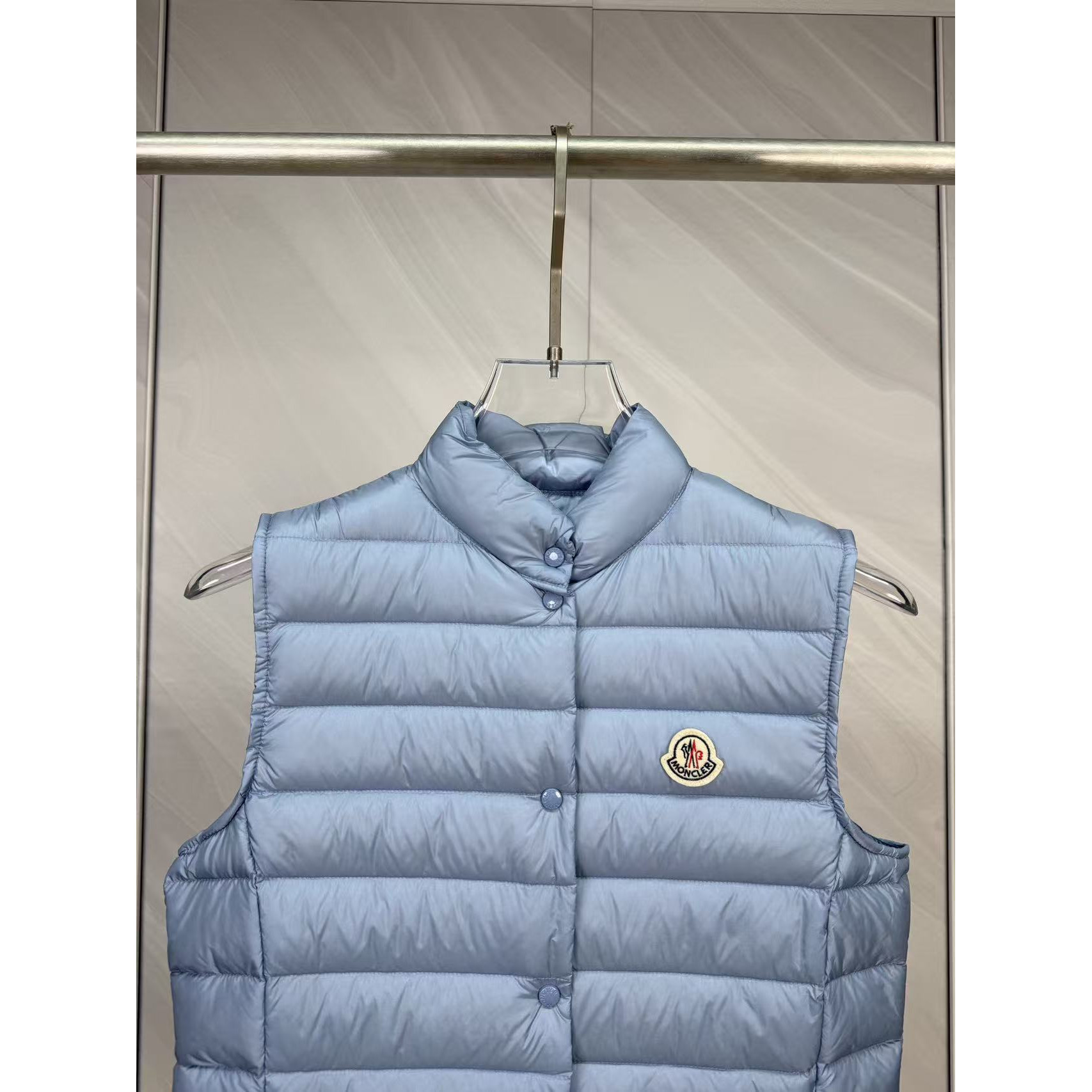 <p>Moncler Liane女士立领羽绒服(藍)</p>