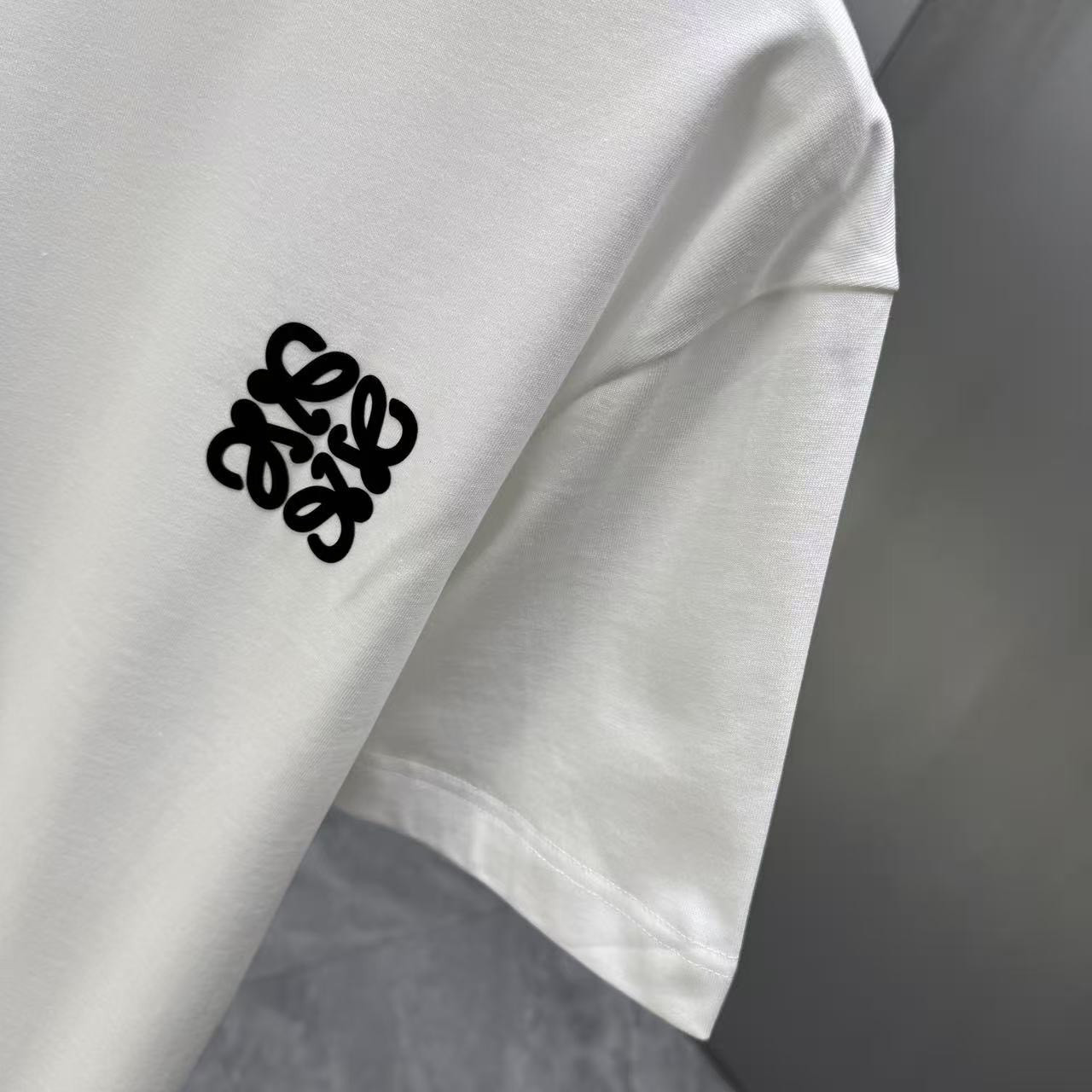<p>Loewe 短袖T恤(白)</p>