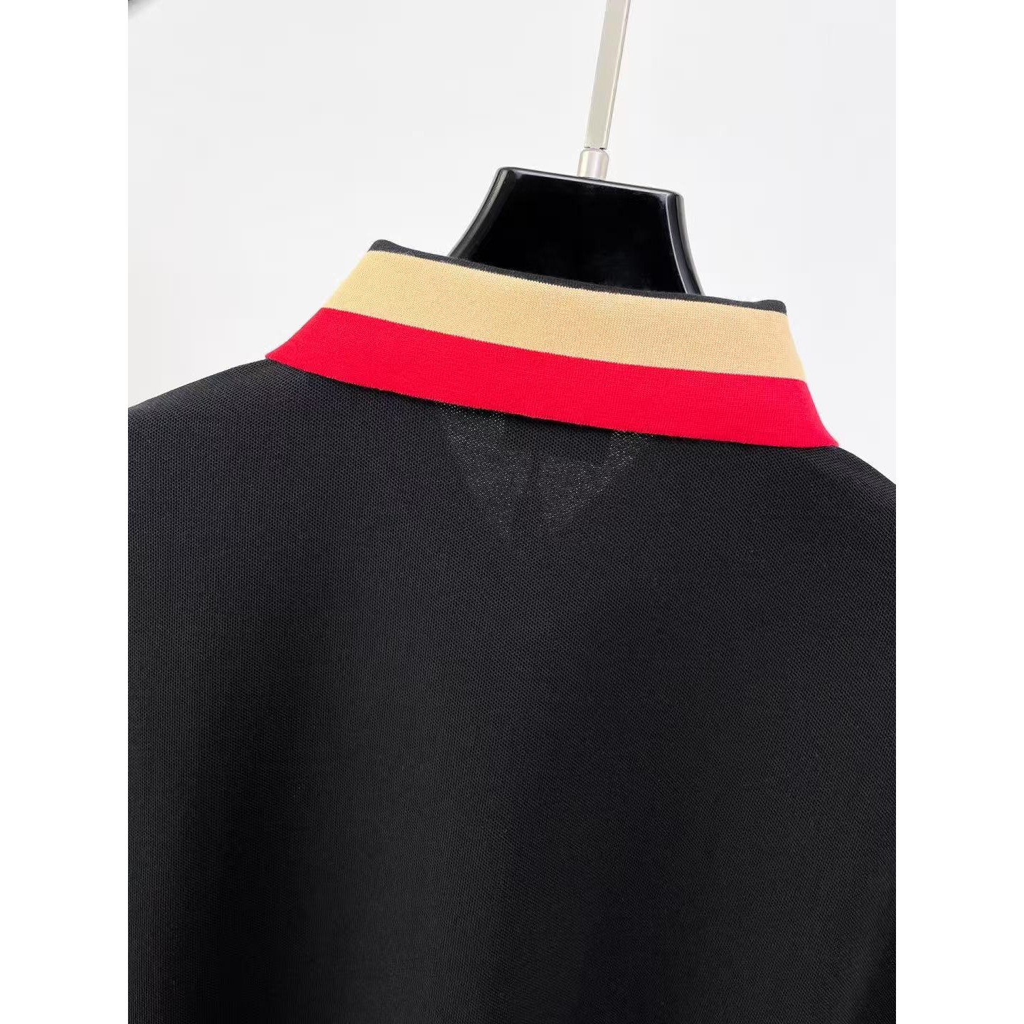 <p>BURBERRY 长袖Polo衫(黑)</p>