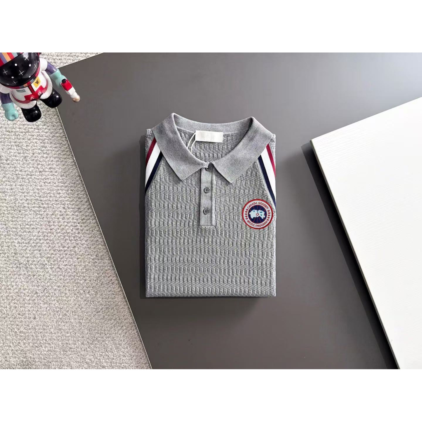 <p>Canada Goose 男款短袖T恤(786942)</p>