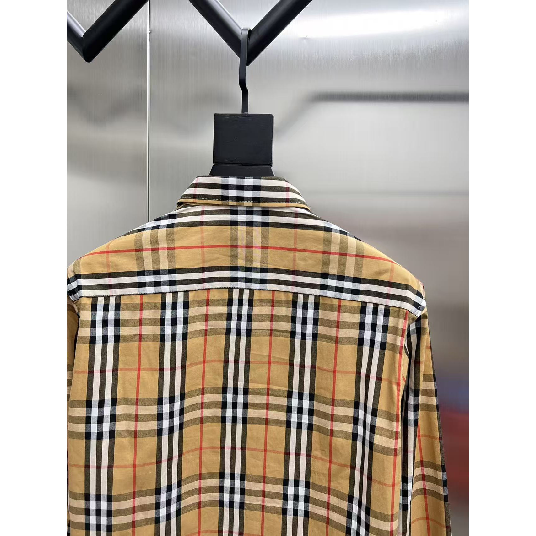 <p>Burberry 长袖衬衫(783235)</p>