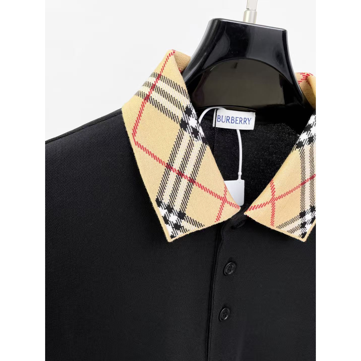 <p>BURBERRY 长袖Polo衫(黑)</p>