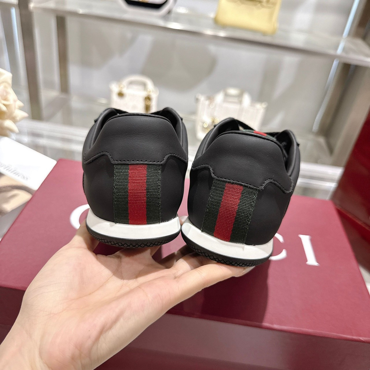<p>GUCCI 德训鞋(男款-黑)</p>