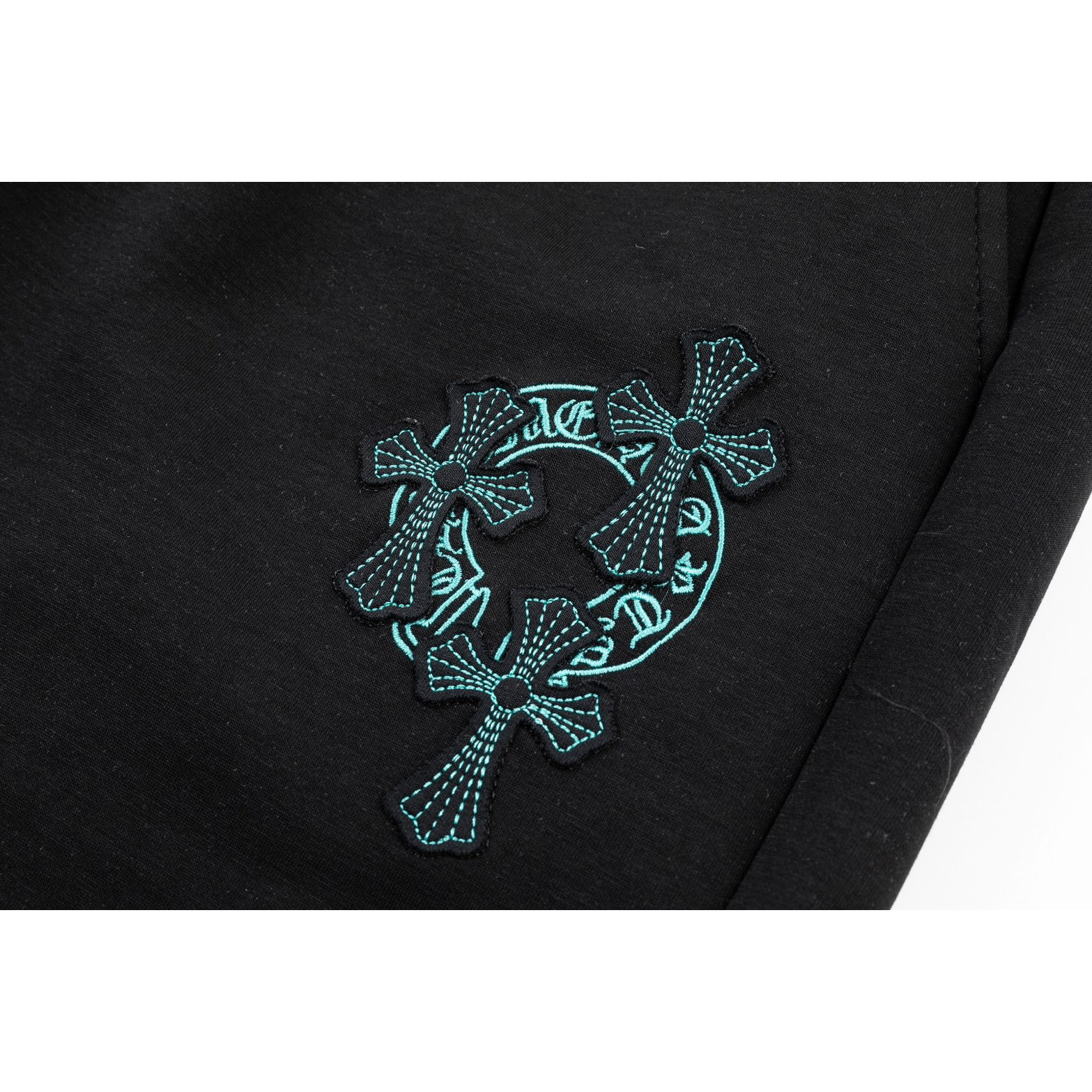 <p>CHROME HEARTS 休闲短裤(黑)</p>
