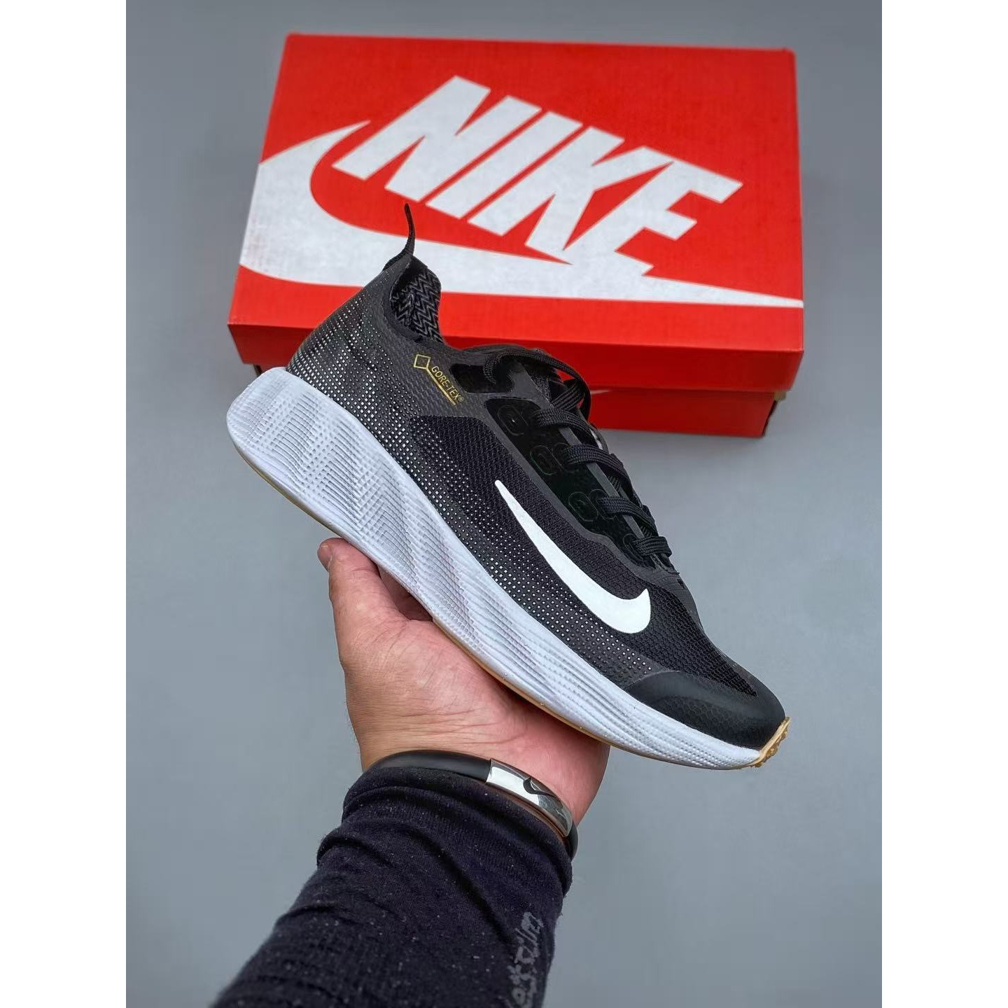 <p>Nike AVA X Mesh 舒适贴合耐磨透气支撑跑步鞋(黑)&nbsp;</p>
