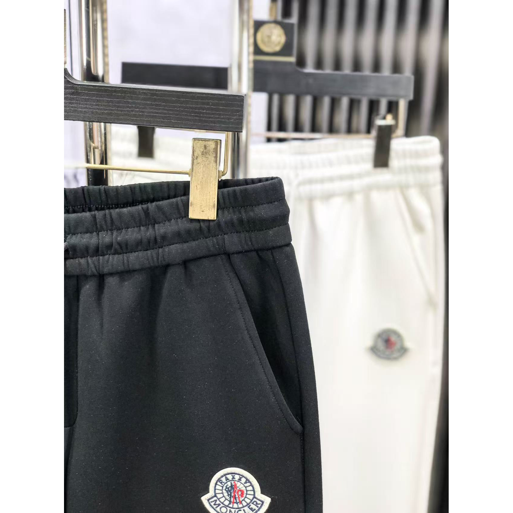 <p>MONCLER 高品质时尚休闲裤(782965)</p>