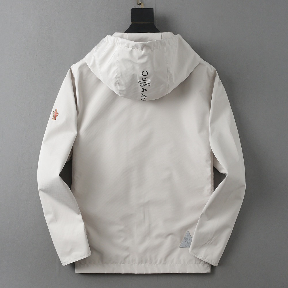 <p>Moncler 新款男士夹克外套</p>