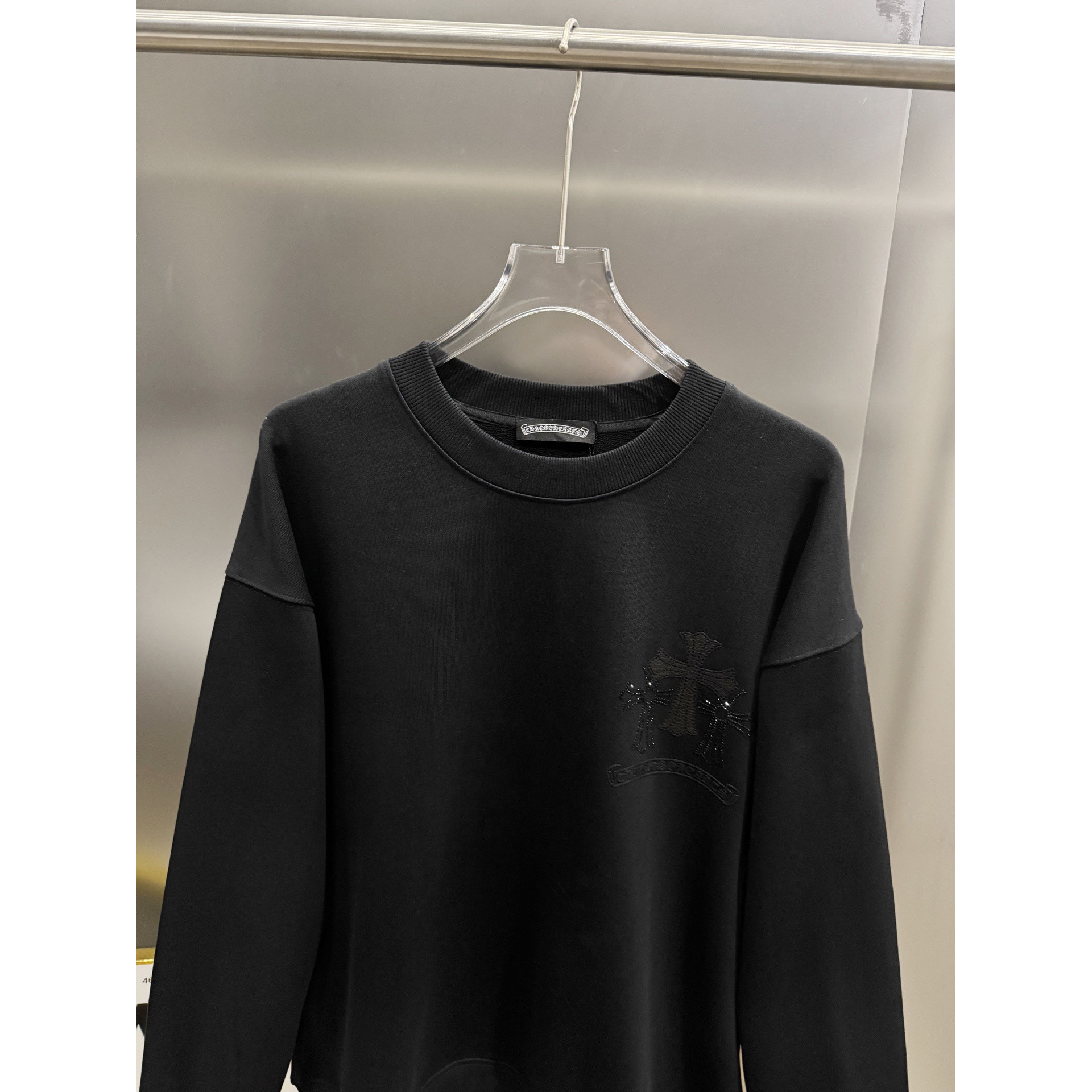 <p>CHROME HEARTS 圆领长袖卫衣(黑)</p>