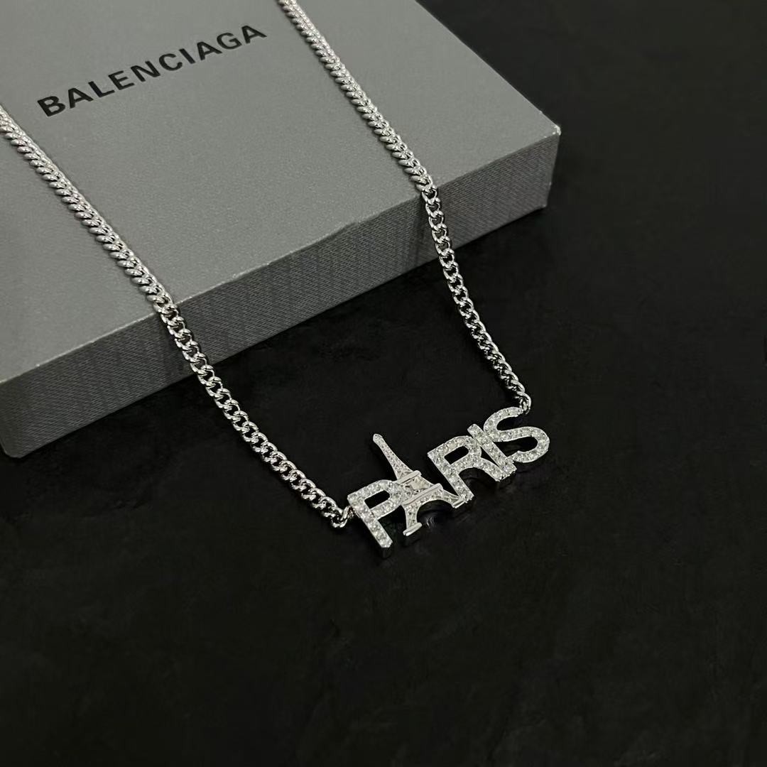 <p>Balenciaga 复古项链</p>