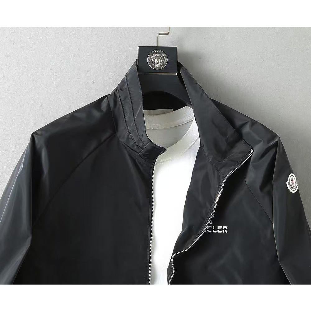 <p>MONCLER 男士夹克外套(800873)</p>