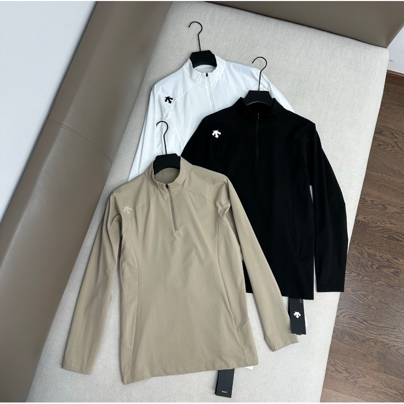 <p>DESCENTE&nbsp; TRAINING 男士 SOLOTEX 半拉鍊貼身保暖針織衫</p>