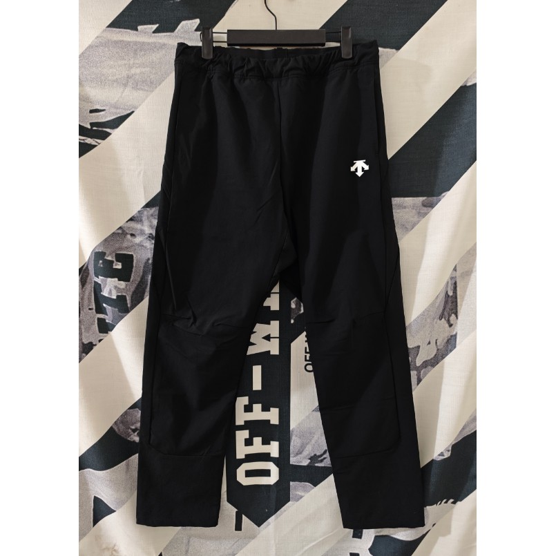 <p>DESCENTE 長褲(多色)</p>