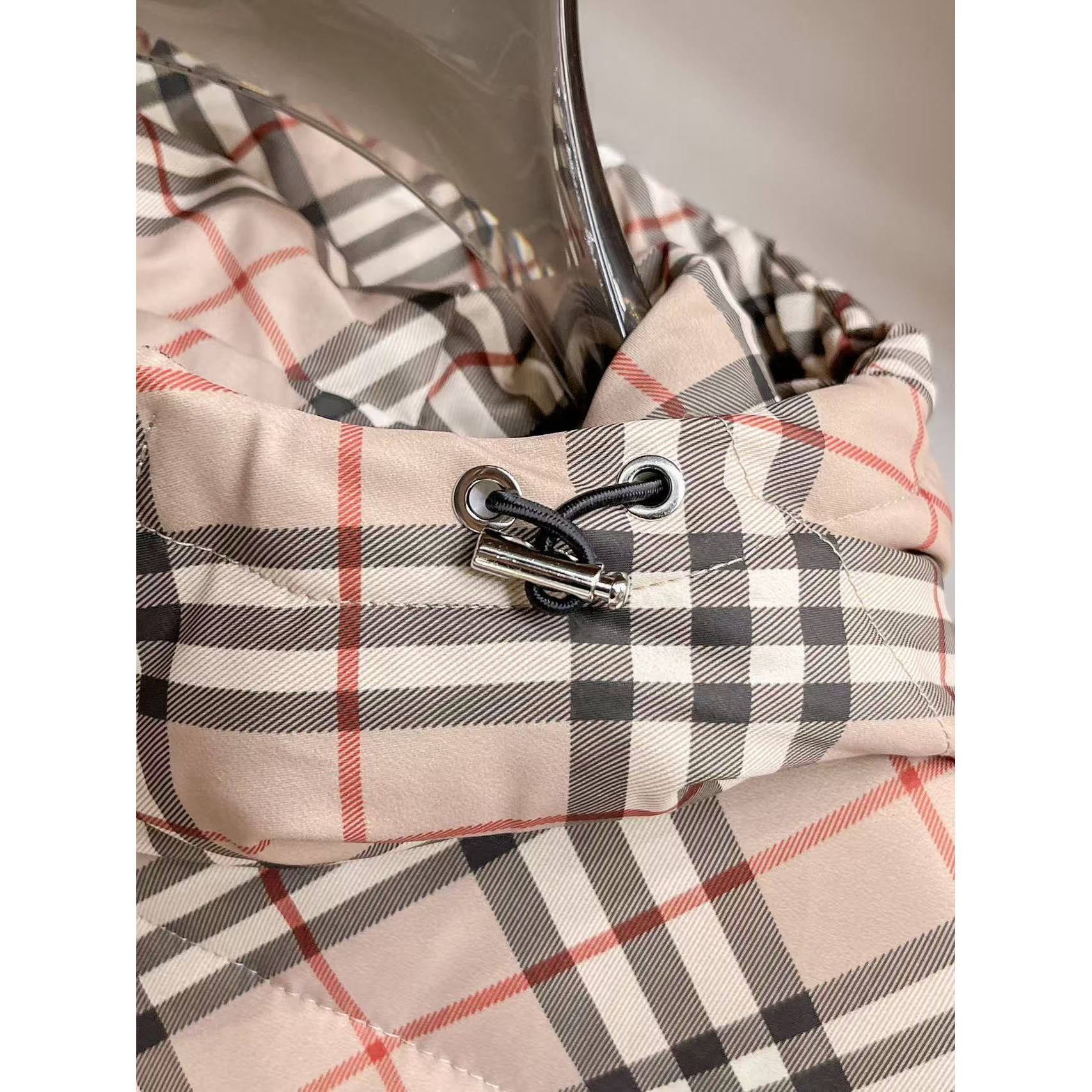 <p>BURBERRY 秋冬新款羽绒服(卡其)</p>