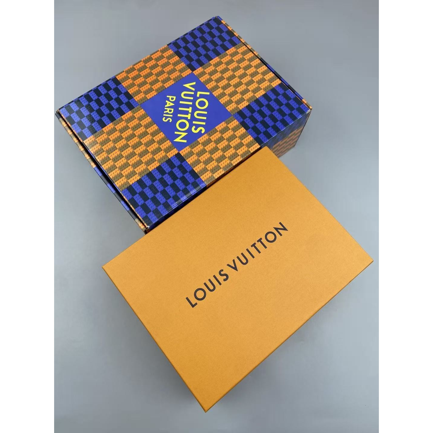 <p>LV Trainer 经典板鞋</p>