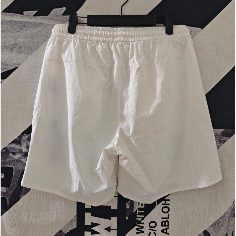 <p>DESCENTE 速乾短褲(白)</p>
