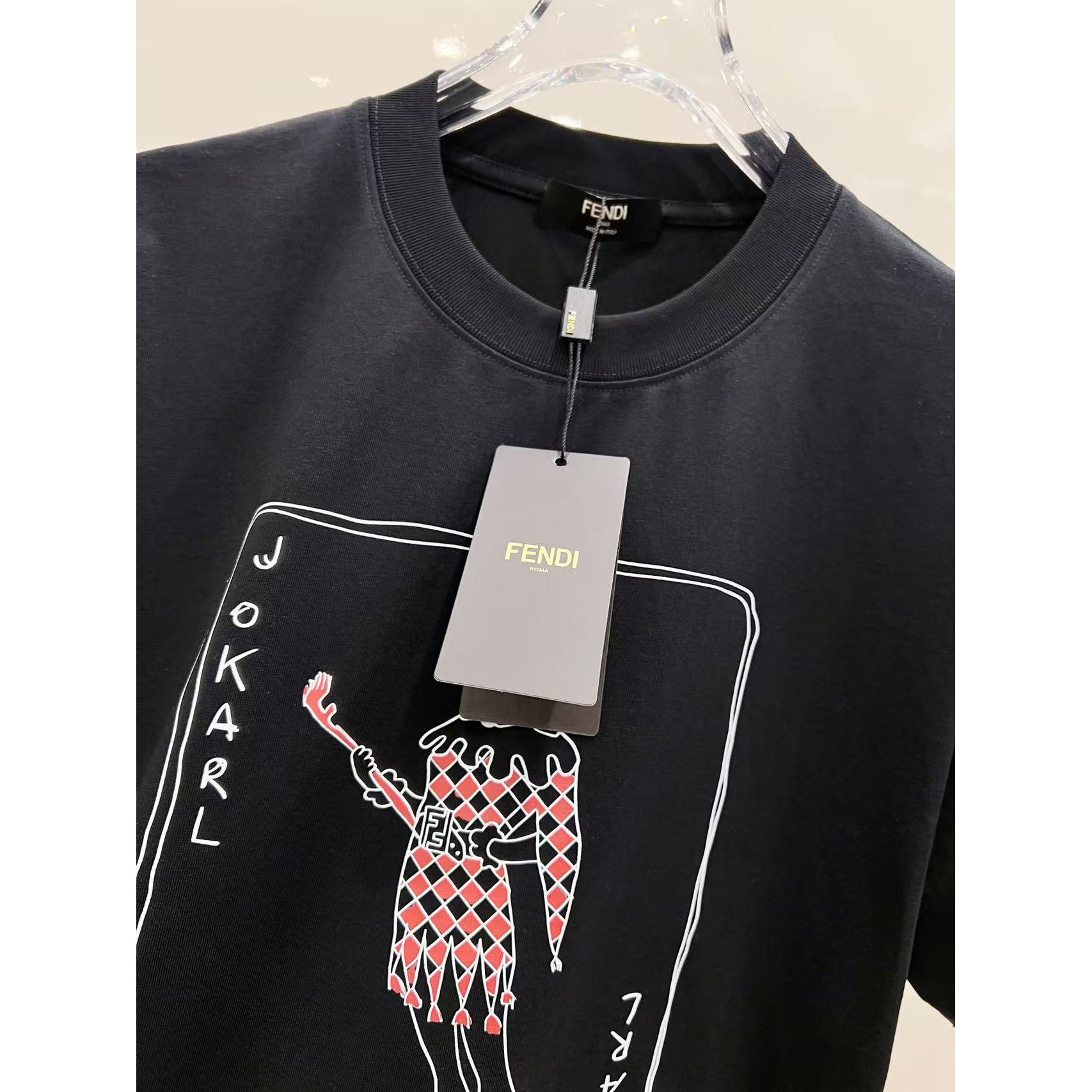 <p>FENDI 扑克牌印花短袖t恤(黑)&nbsp;</p>