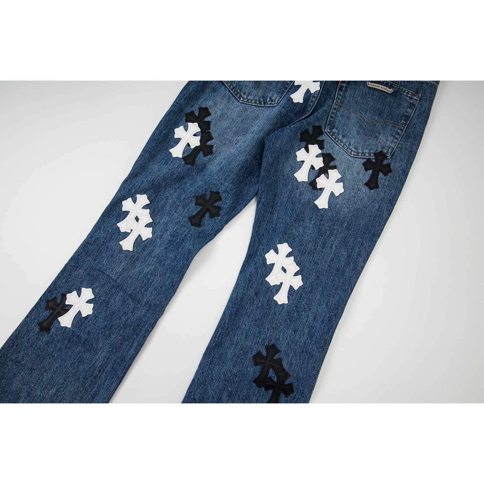 <p>CHROME HEARTS 蓝裤黑白多皮牛仔裤(1790#)</p>