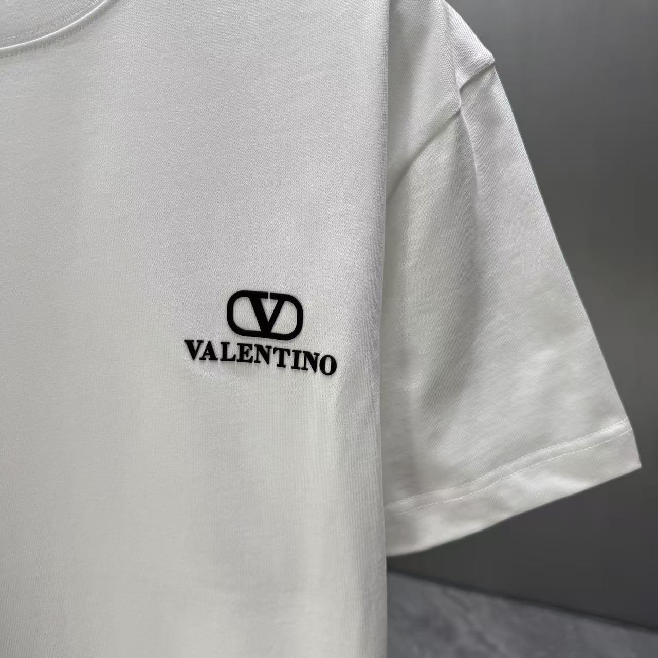 <p>VALENTION 短袖T恤(白)</p>