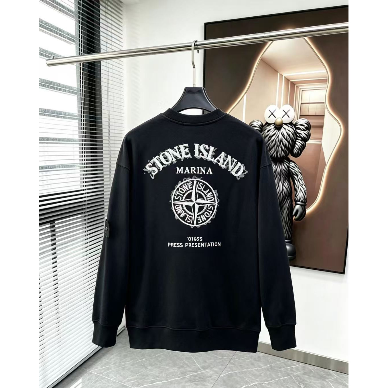 <p>Stone Island 圓領長袖T恤(黑)</p>