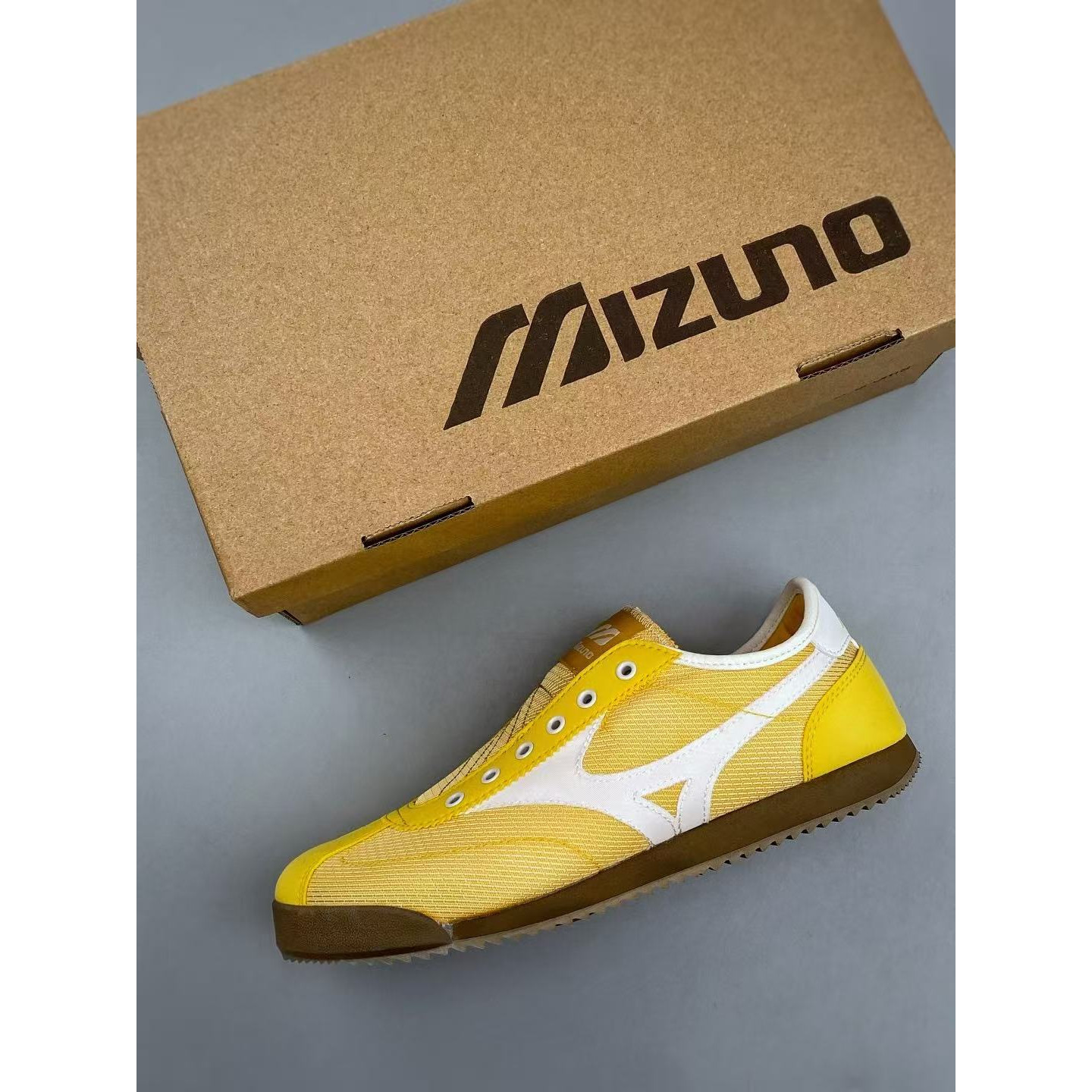 <p>Mizuno LG 生活休闲鞋(黃)&nbsp;</p>