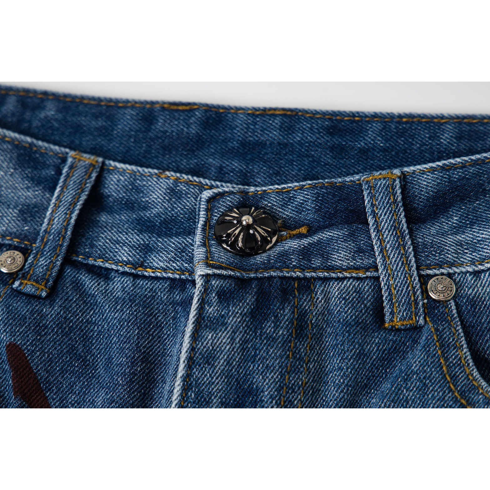 <p>CHROME HEARTS 黑皮经典水洗牛仔裤(1760#)</p>