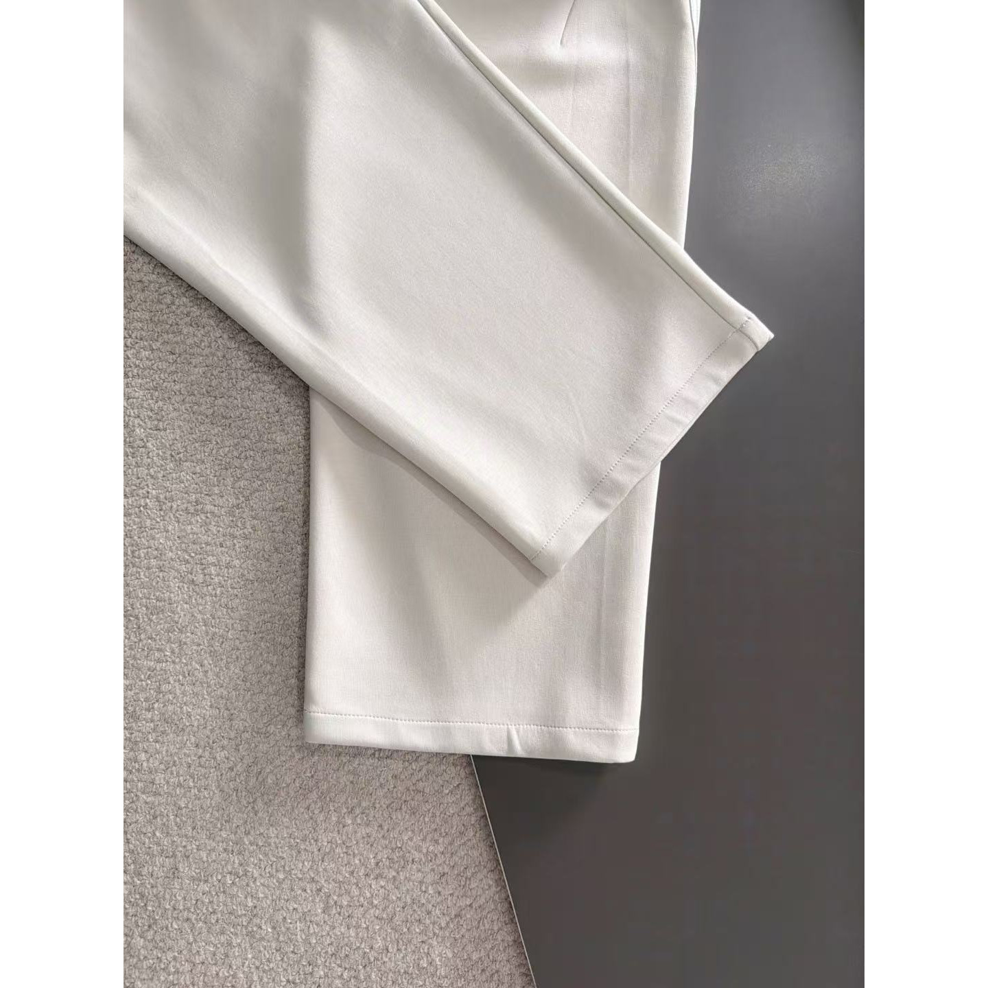 <p>BURBERRY 夏季新款松紧带休闲裤(786882)</p>