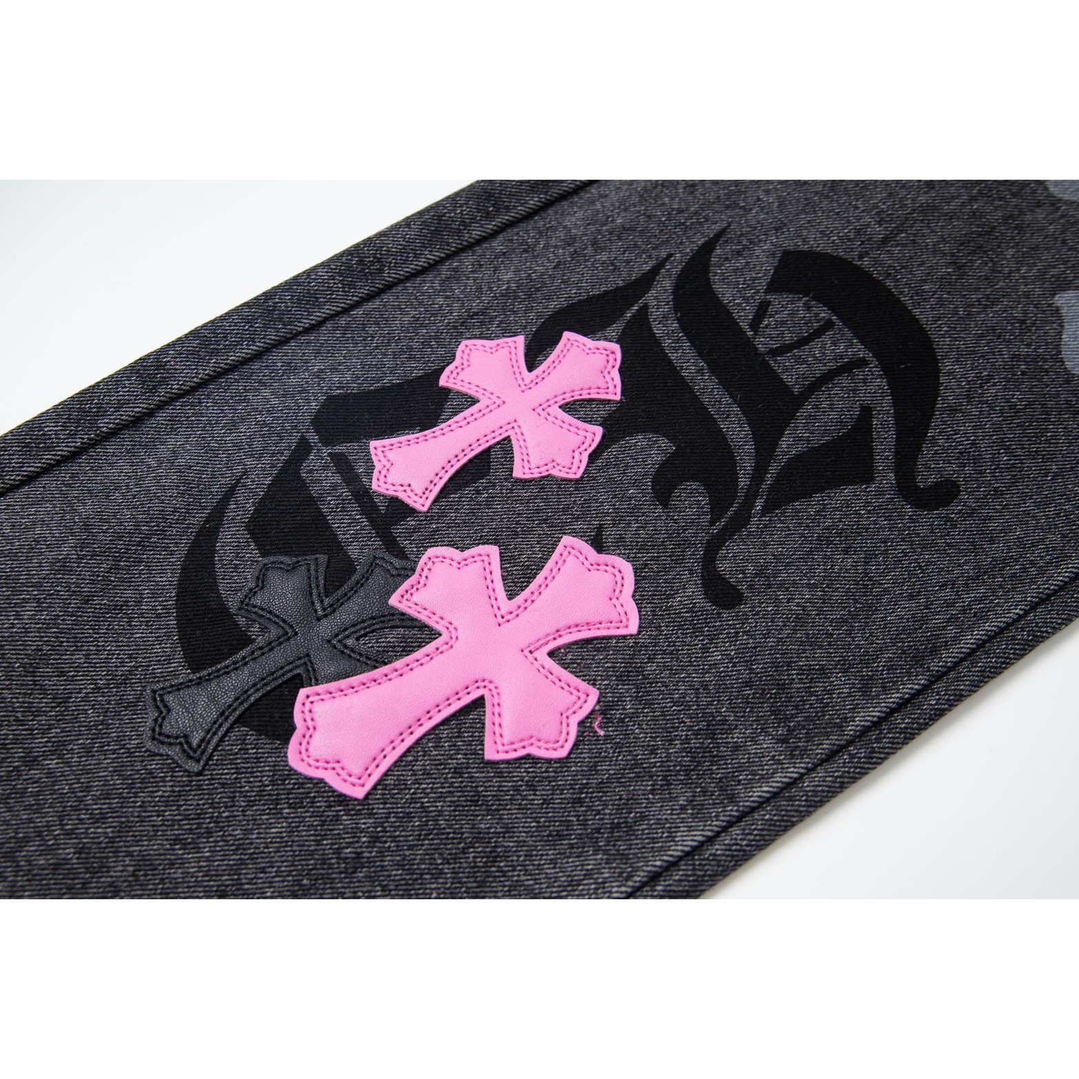 <p>CHROME HEARTS 铆钉款工装牛仔裤(1761#)</p>