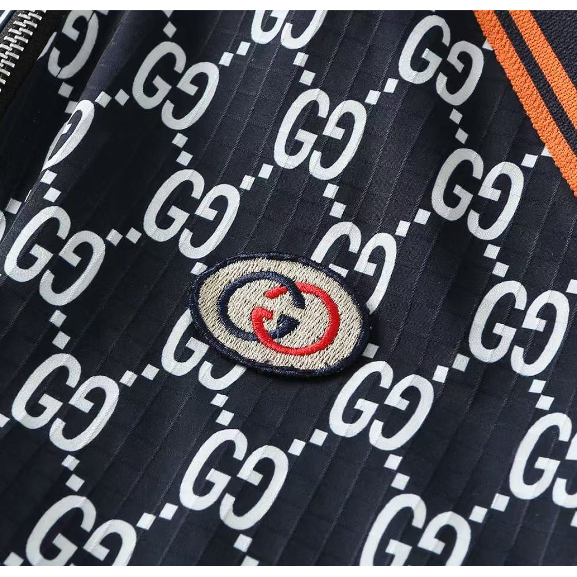 <p>GUCCI 男士夹克外套(藏青)<br />
&nbsp;</p>