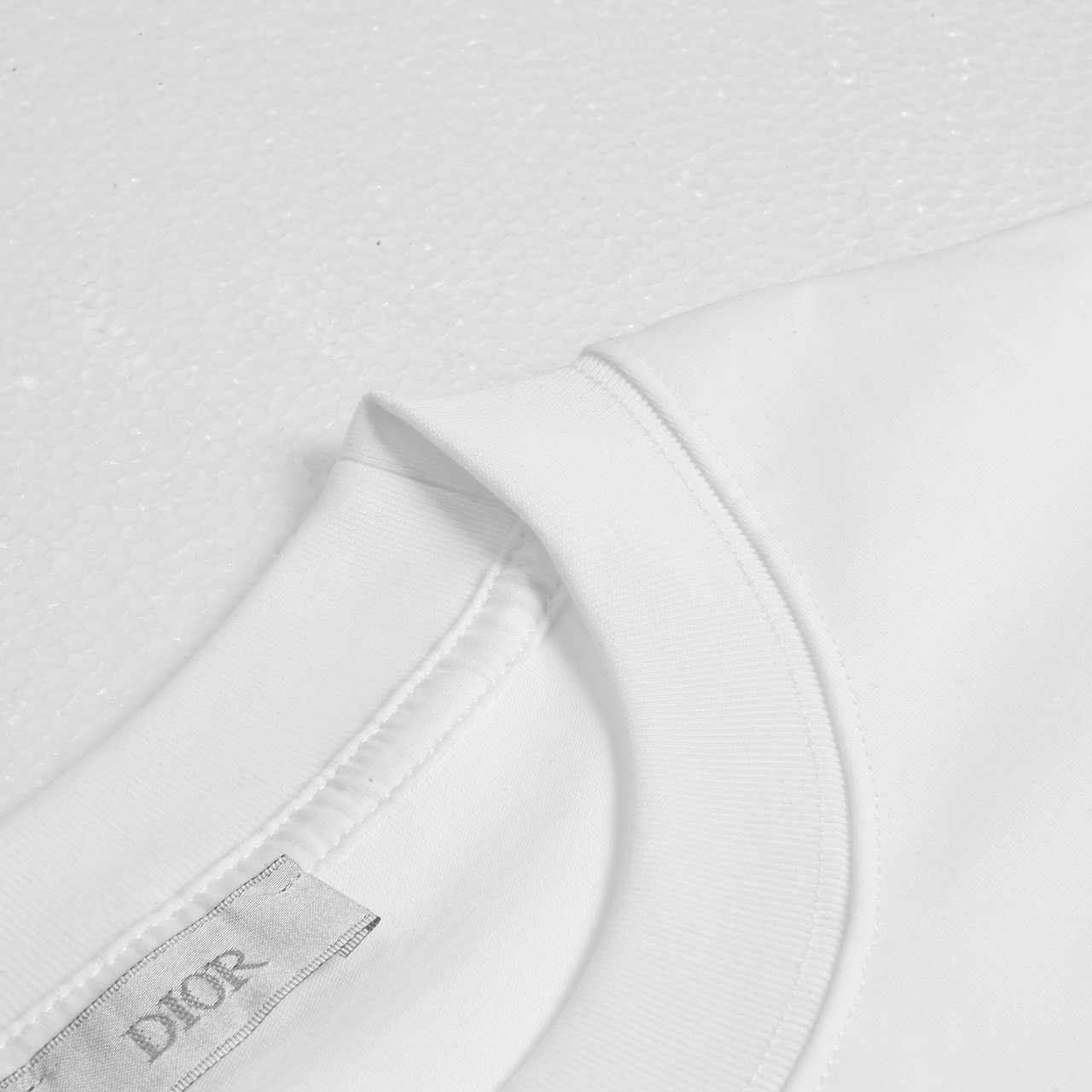<p>DIOR 字母短袖T恤(白)</p>