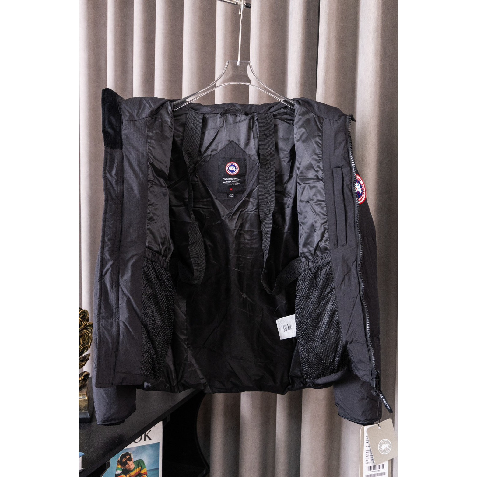 <p>Canada Goose Lawrence 系列2802立领羽绒服(黑色)</p>