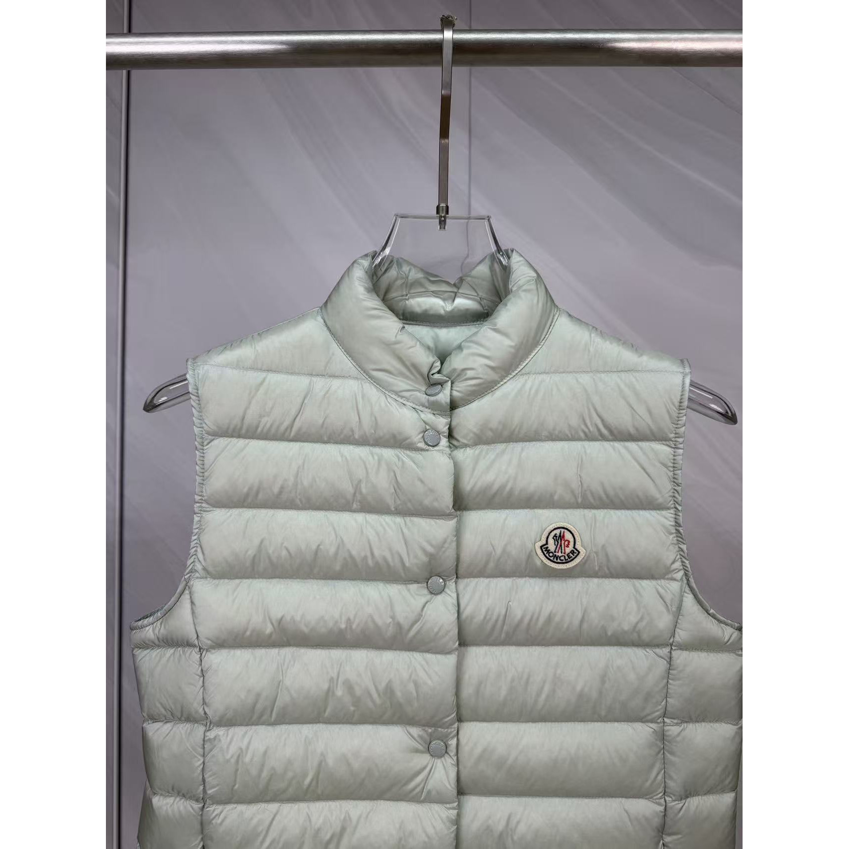 <p>Moncler Liane女士立领羽绒服(綠)</p>