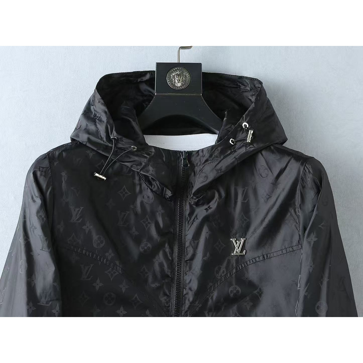 <p>LV 男士夹克外套(800880)</p>