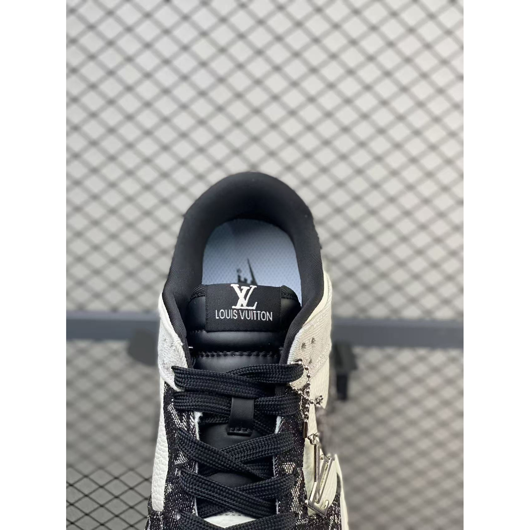 <p>Nike SB Dunk Low 青蓝牛仔休闲板鞋(黑)</p>