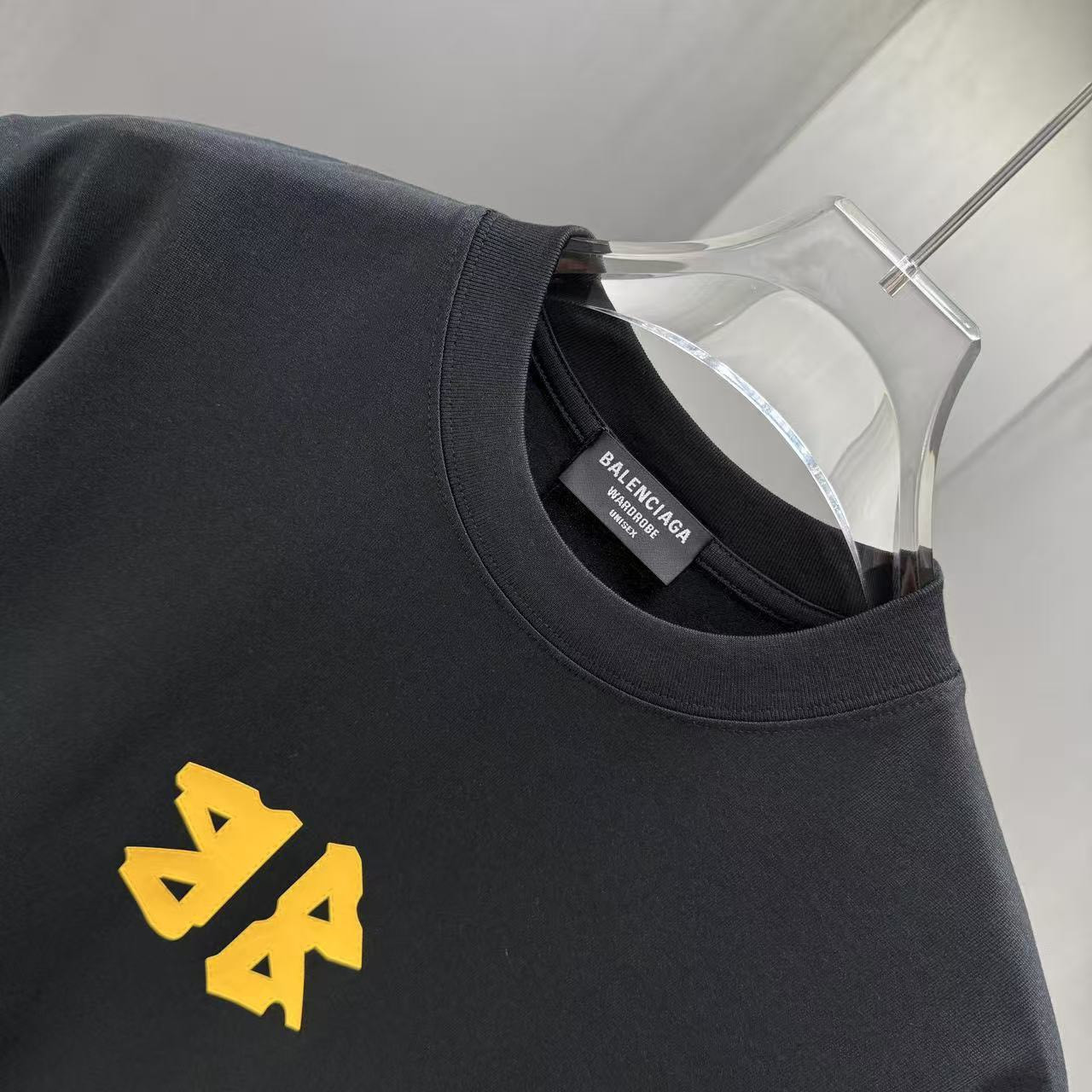 <p>Balenciaga 短袖T恤(黑)</p>