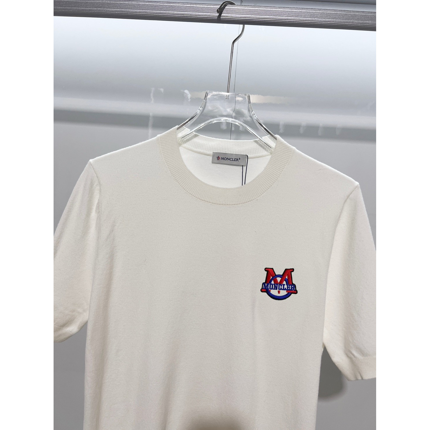 <p>MONCLER 针织衫圆领(白)</p>