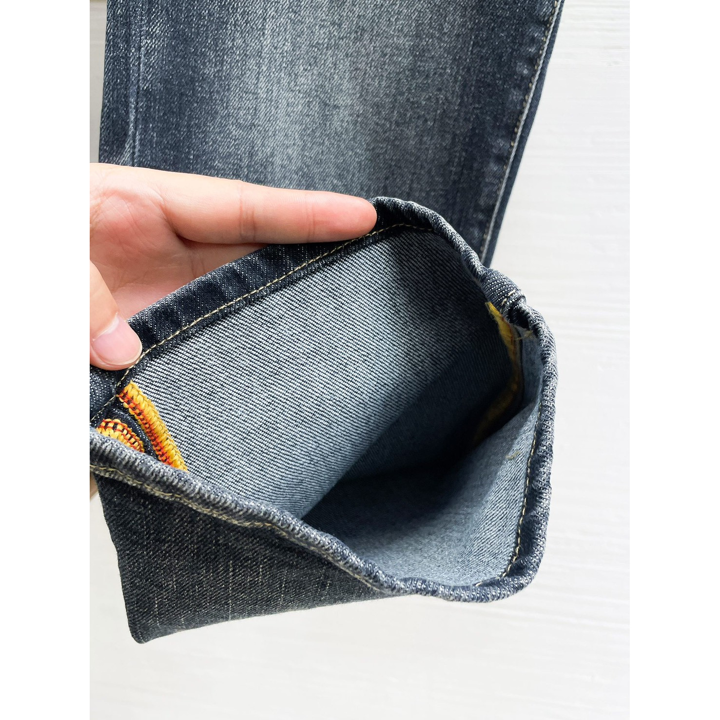 <p>LV&nbsp;高品质牛仔裤(藍)</p>