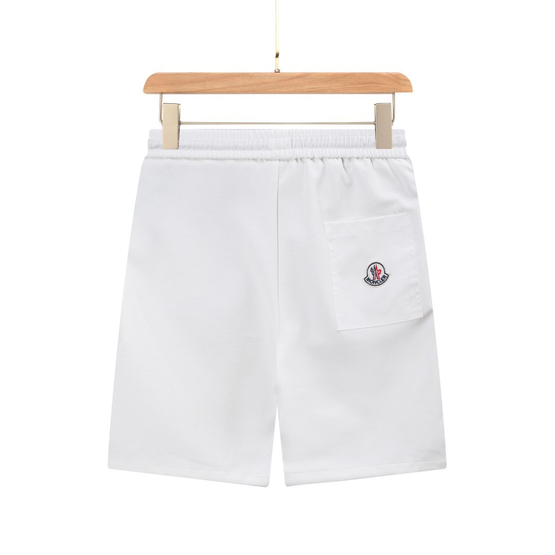 <p>MONCLER 休闲短裤(白)</p>