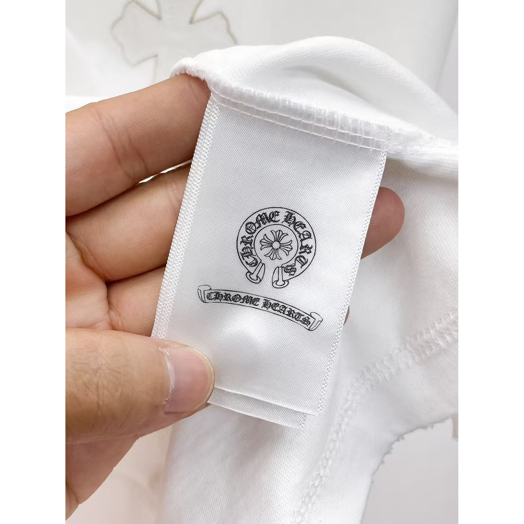 <p>CHROME HEARTS 专柜新款短袖T恤(白)</p>