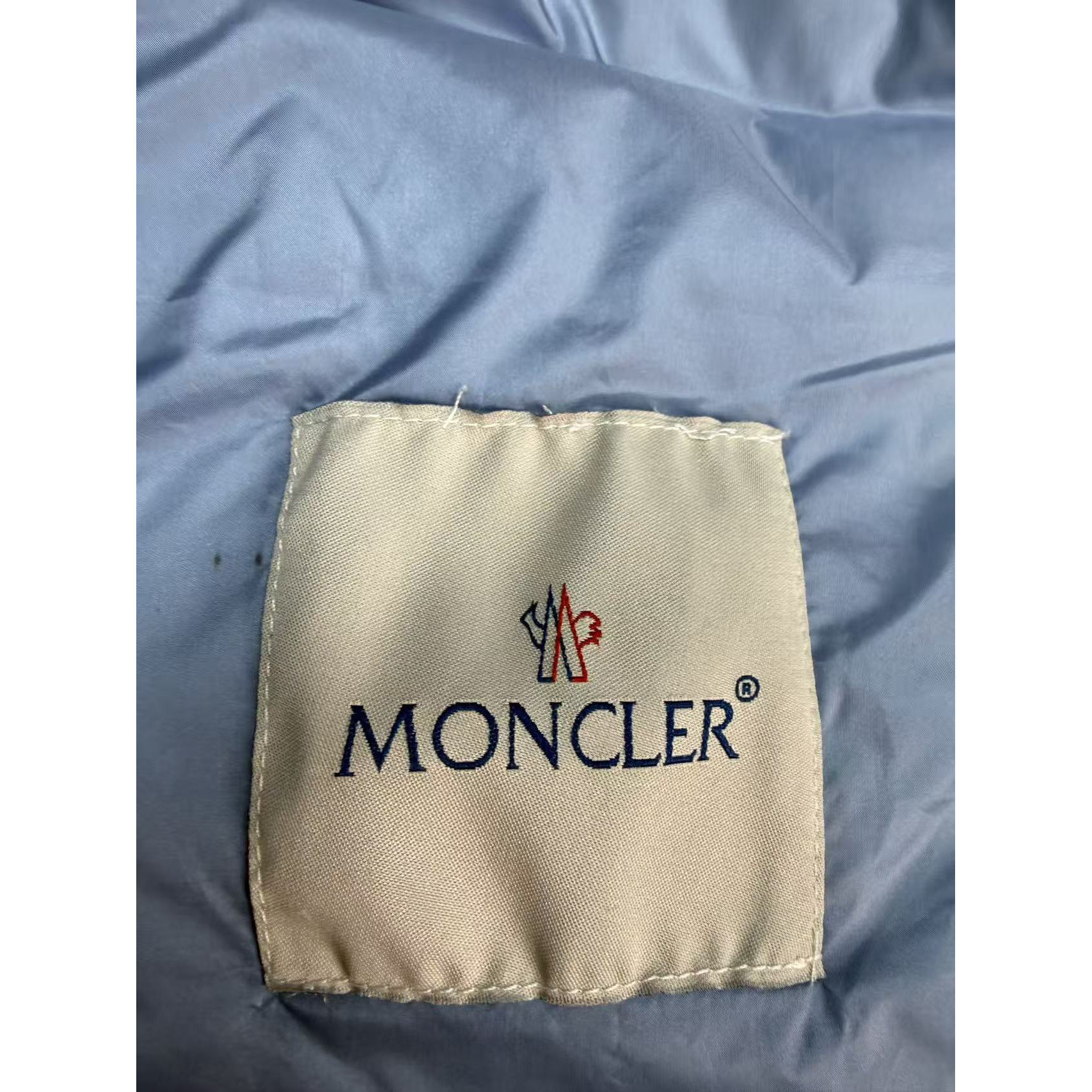 <p>Moncler Liane女士立领羽绒服(藍)</p>