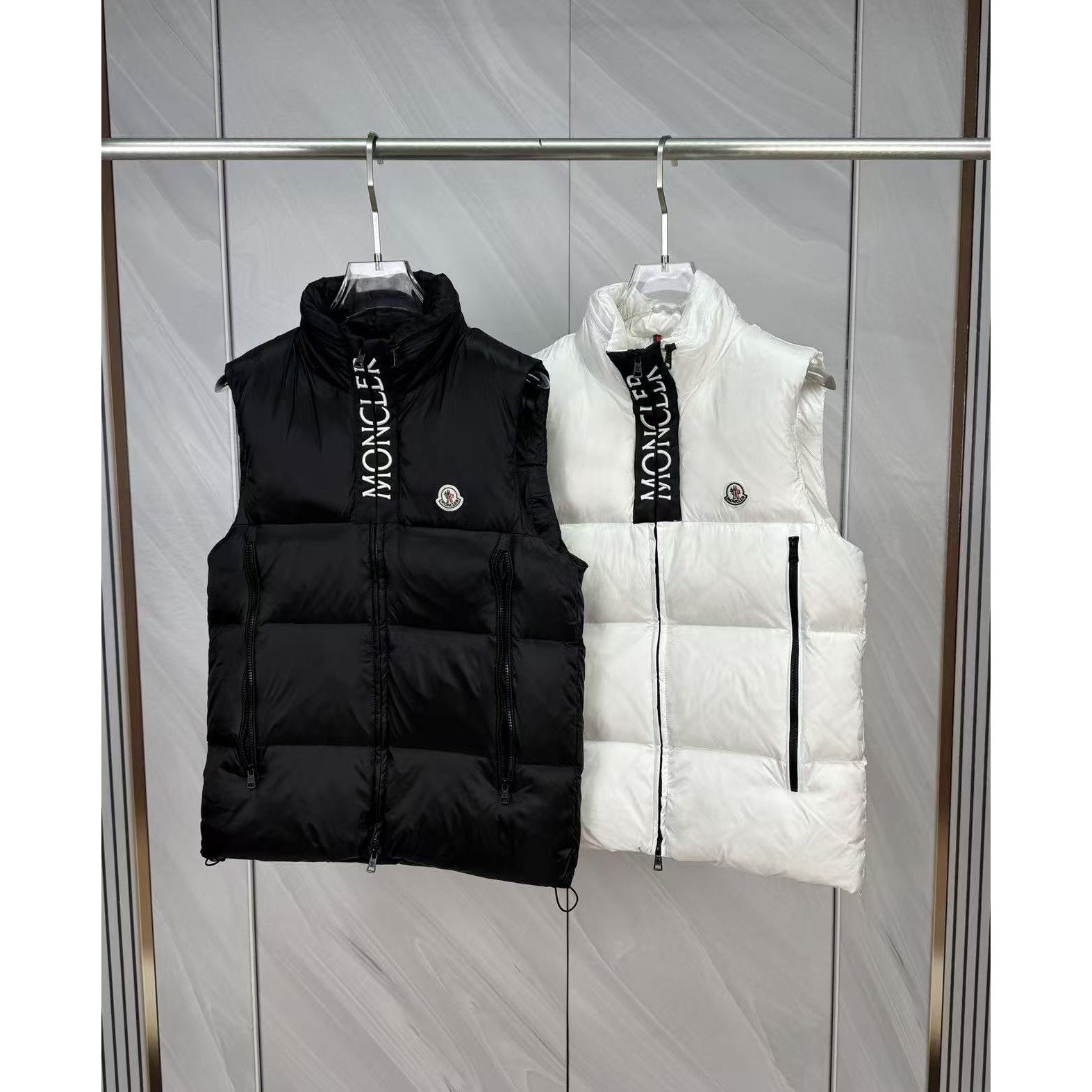 <p>Moncler 男士Semeru马甲背心(白)</p>