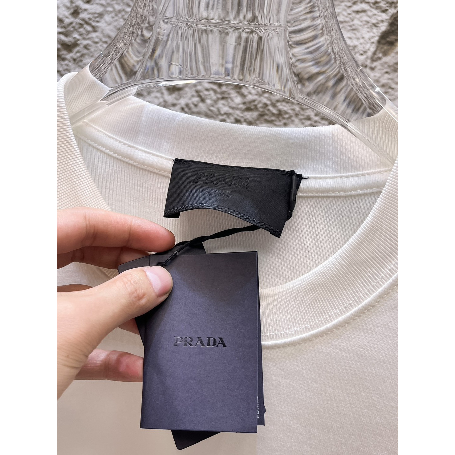 <p>PRADA 长袖T恤(白)</p>